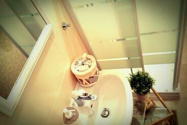 B&b L Angolo Fiorito