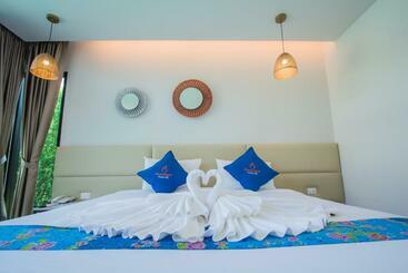 هتل Good Night Pool Villa Phuket   Sha Plus