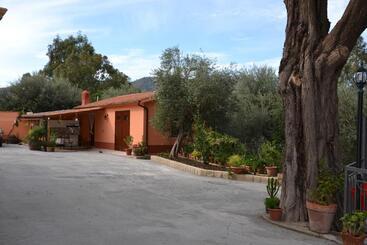 Отель Villa Tiberio