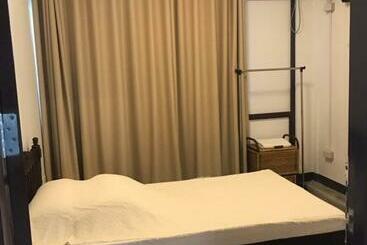 تختخواب و صبحانه Balay 8 Suites