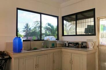 تختخواب و صبحانه Balay 8 Suites