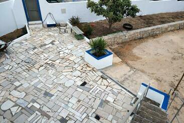 پانسیون Sleep & Go Faro Airport Guest House