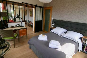 تختخواب و صبحانه Bibou S Room Paris
