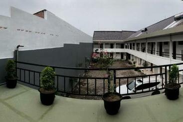 Aurora Hotel Siliwangi