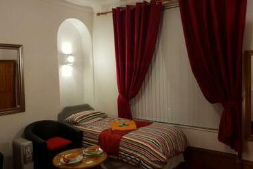 پانسیون Broomlea Guest House