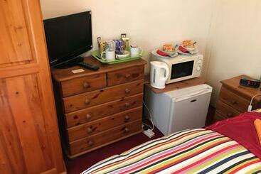 پانسیون Broomlea Guest House