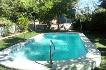 פנסיון Hostal El Venero