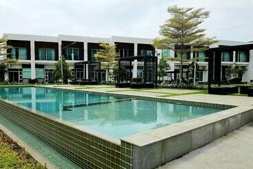 استراحتگاه The Midst@ Royal Hills Nakornayok