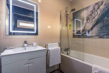 تختخواب و صبحانه Suites @ Portarade
