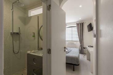 تختخواب و صبحانه Suites @ Portarade