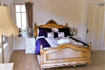 Riverside Bed & Breakfast