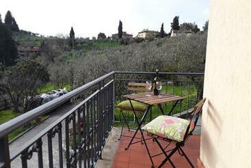 تختخواب و صبحانه La Collina Degli Olivi