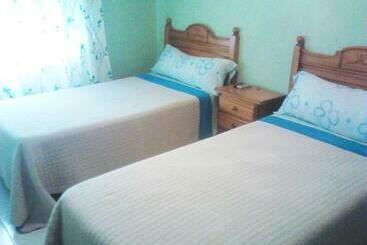 پانسیون Hostal Alameda