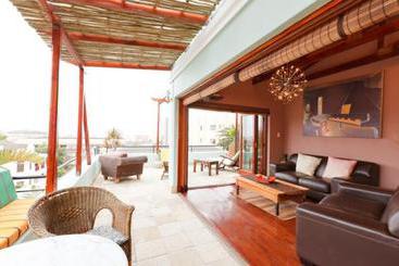 تختخواب و صبحانه Sweet Ocean View Guesthouse