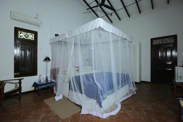 هتل Apa Villa Illuketia