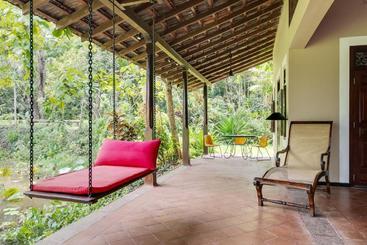 هتل Apa Villa Illuketia