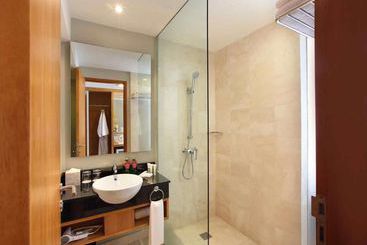 هتل Mercure Bali Harvestland Kuta