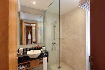 هتل Mercure Bali Harvestland Kuta