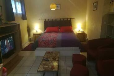 تختخواب و صبحانه Maison
