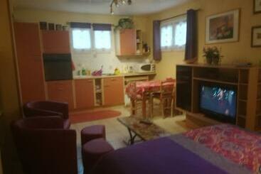 تختخواب و صبحانه Maison