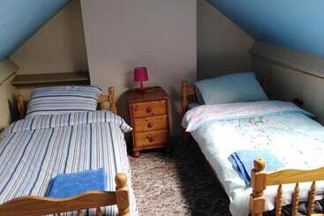 بنسيون Room Only Guest Accommodation, Guest House