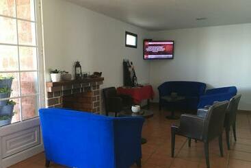 تختخواب و صبحانه Casa Do Til