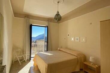 پانسیون Maria Guesthouse