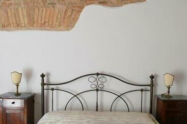 تختخواب و صبحانه La Casetta Nel Borgo