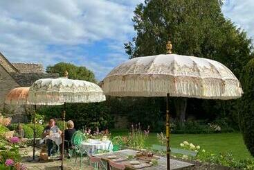 Pytts House Boutique Bed & Breakfast