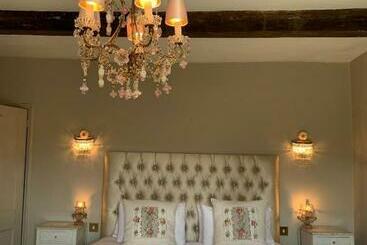 Pytts House Boutique Bed & Breakfast