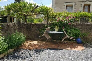 تختخواب و صبحانه Ideal Pour Une Pause