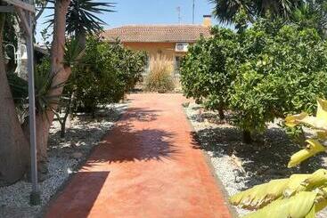 تختخواب و صبحانه Posada Chloe Santiago