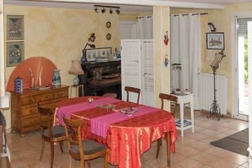پانسیون Villa Cemaste
