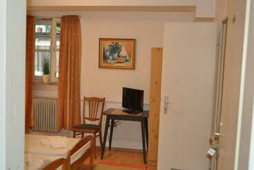 פנסיון Weinstube Heigl Restaurante Pizzeria Puccini