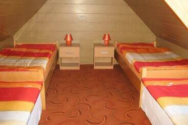 پانسیون Apartments And Rooms Oasis Of Peace