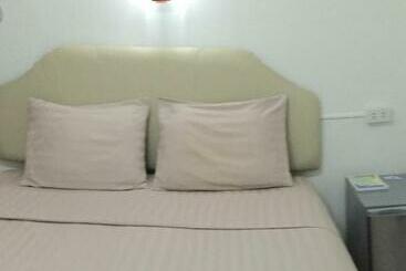 پانسیون Happy Home Guest House