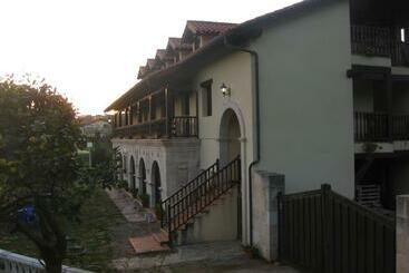 Apartamentos La Ceña