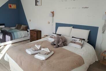 Bed and Breakfast Maison D Hôtes At Home