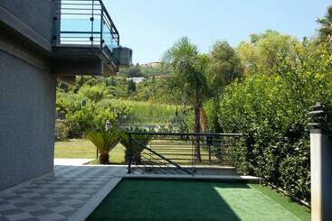 تختخواب و صبحانه Villa Angela