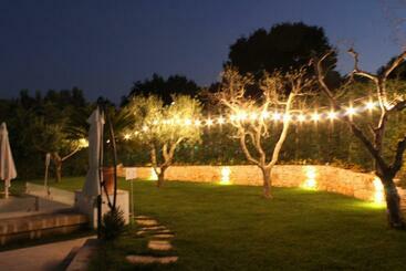 تختخواب و صبحانه Dimora San Quirico   Rooms & Food