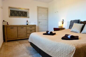 پانسیون Bella Vista Sun Club