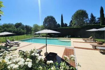פנסיון Côté Provence