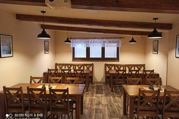 پانسیون Penzion A Restaurace V Háji