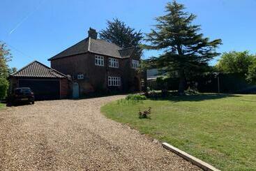 Picaroons Bed And Breakfast