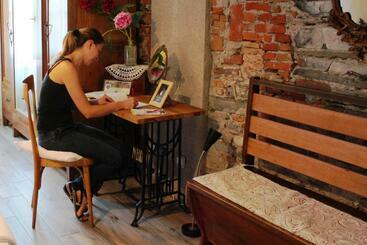Le Dame Della Cortesella B&b