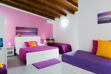 پانسیون Arricàmpati Airport Rooms & Bringo Car Rental