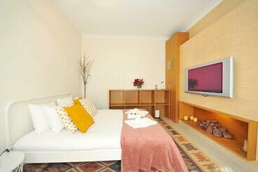 پانسیون Cosy Bedrooms Guest House