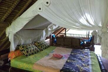 هاستل Topi Inn
