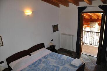 ホテル Albergo Trattoria Dazze