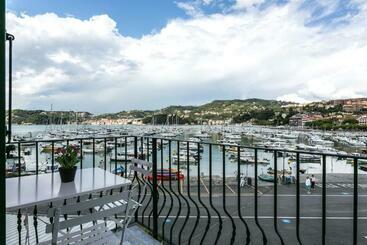 پانسیون Al Molo Sea View Rooms